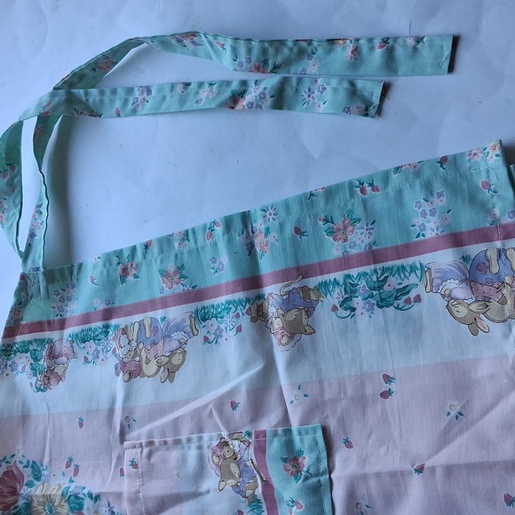 Bunny Apron - Picture 6 of 6